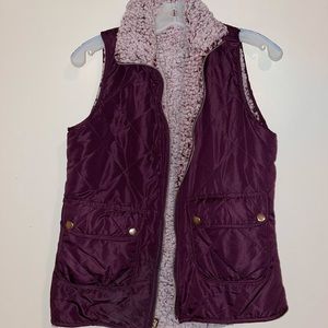 Reversible sherpa vest